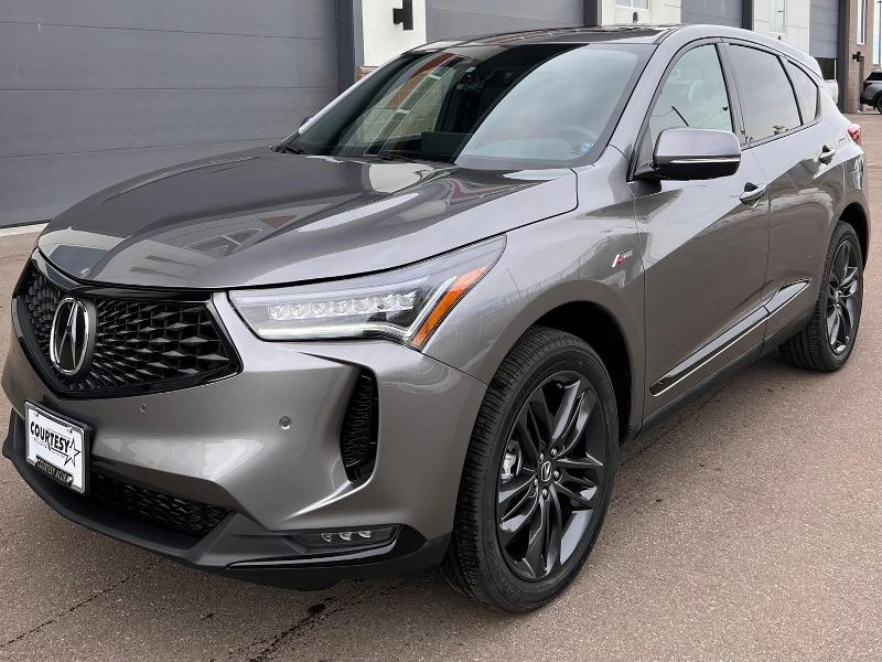 Opposite side of the 2022 Acura showcasing a flawless, mirror-like finish after professional detailing and a durable ceramic coating, offering superior protection against environmental contaminants and maintaining a sleek, glossy appearance